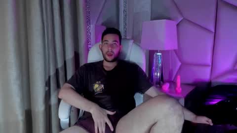 Snapshot of maatt_de_luca chatting on 09/17/25, 05:47 Matt De Luca online show from 09/17/25, 05:47