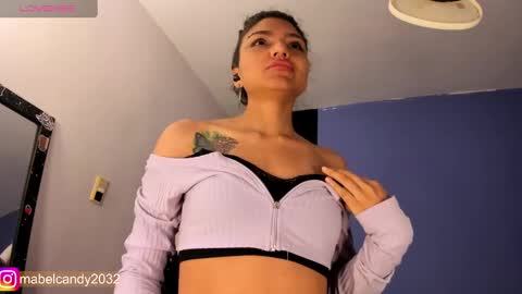 Snapshot of mabel_candy chatting on 10/16/25, 09:05 Mabel Candy online show from 10/16/25, 09:05