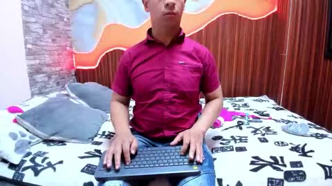 mabelineyesgreen303av online show from 10/29/25, 03:53