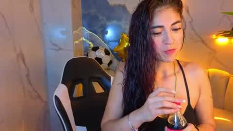 Mabell online show from 06/26/26, 02:16