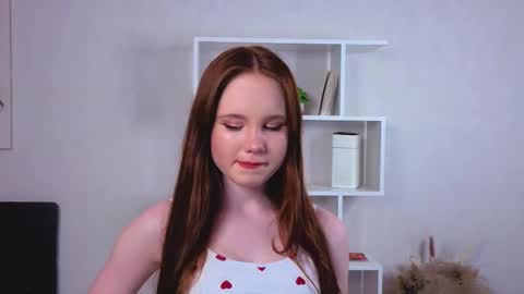 Snapshot of mabellespringer chatting on 03/05/26, 11:39 Holly online show from 03/05/26, 11:39