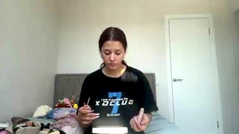 Snapshot of mableloraine chatting on 07/04/26, 08:09 Emma online show from 07/04/26, 08:09