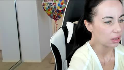 Snapshot of mabuhay_girl chatting on 03/31/26, 12:23 You let people into your sea and they kill your fish online show from 03/31/26, 12:23