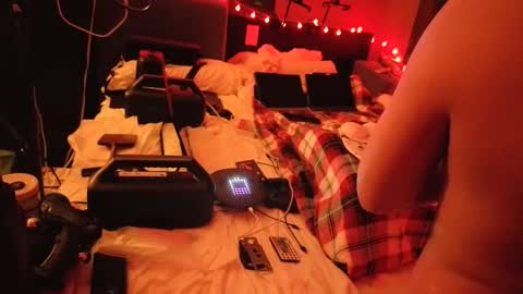 Snapshot of mac1119 chatting on 04/12/26, 03:33 mac1119 online show from 04/12/26, 03:33