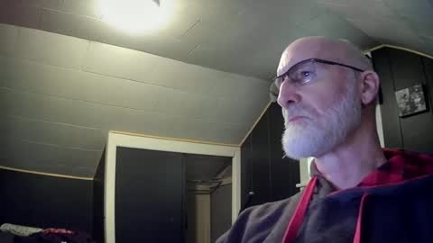 mac8181 online show from 11/09/25, 07:34