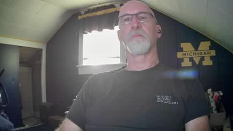 Snapshot of mac8181 chatting on 07/04/26, 10:43 mac8181 online show from 07/04/26, 10:43