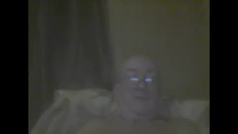 Snapshot of macbewdekan25 chatting on 10/19/25, 10:05 macbewdekan25 online show from 10/19/25, 10:05