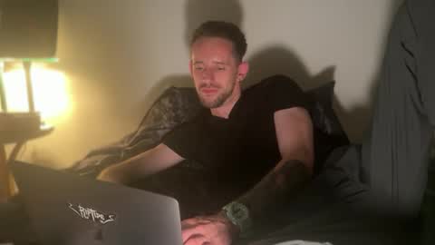 Snapshot of macebre chatting on 09/19/25, 03:08 my beautiful long dick will make you happy online show from 09/19/25, 03:08