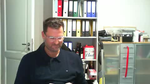 macfly67 online show from 12/03/24, 08:17