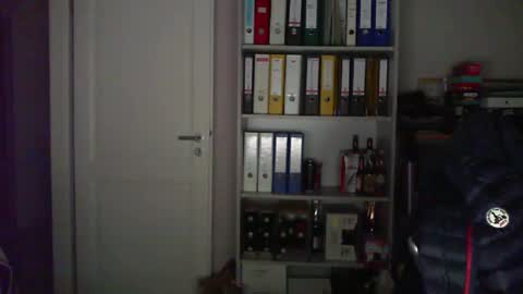 macfly67 online show from 12/16/24, 06:27