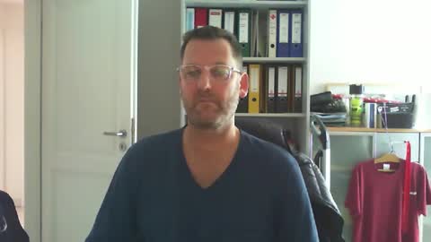 macfly67 online show from 02/08/25, 10:18