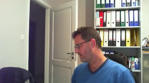 Snapshot of macfly67 chatting on 05/12/26, 07:33 macfly67 online show from 05/12/26, 07:33
