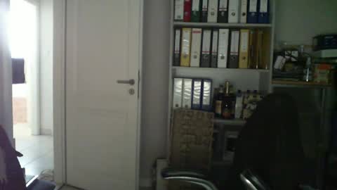Snapshot of macfly67 chatting on 06/18/26, 06:12 macfly67 online show from 06/18/26, 06:12