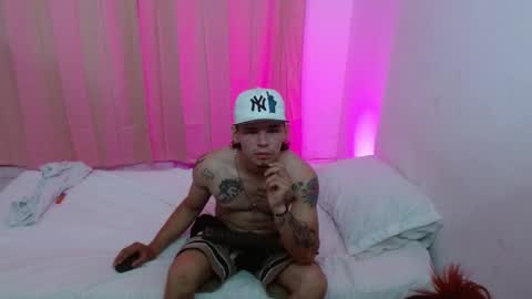 Snapshot of machine_gun27 chatting on 01/12/25, 01:42 machine_gun27 online show from 01/12/25, 01:42