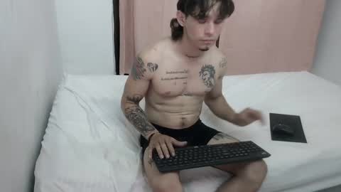 Snapshot of machine_gun27 chatting on 01/21/25, 03:48 machine_gun27 online show from 01/21/25, 03:48