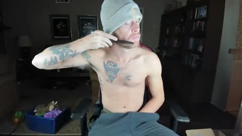 Snapshot of machinecumkelly69 chatting on 01/08/25, 04:34 machinecumkelly69 online show from 01/08/25, 04:34