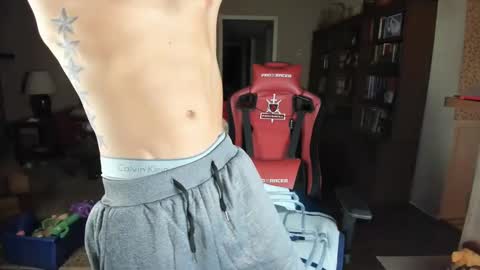 Snapshot of machinecumkelly69 chatting on 01/24/25, 02:18 machinecumkelly69 online show from 01/24/25, 02:18