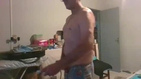 MACHOLIVRE online show from 12/23/25, 06:11