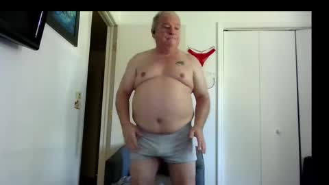 mackdocc001 online show from 10/23/25, 05:01