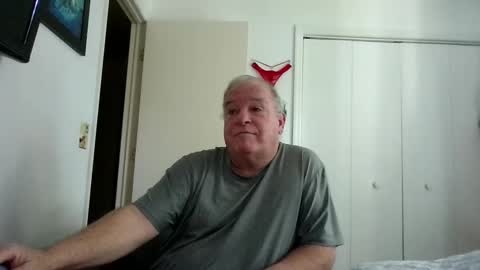 mackdocc001 online show from 11/12/25, 03:34