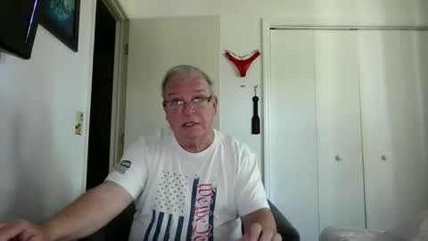 mackdocc001 online show from 03/18/26, 03:48