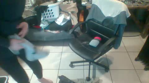 Snapshot of mackdog1369 chatting on 02/18/25, 10:03 mackdog1369 online show from 02/18/25, 10:03
