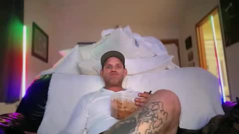 MackinCaliAllDay online show from 10/27/25, 10:08