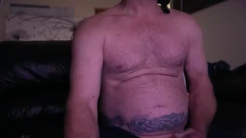 Snapshot of mackincaliallday chatting on 12/23/25, 03:26 MackinCaliAllDay online show from 12/23/25, 03:26