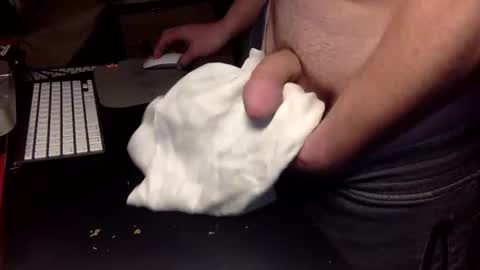 Snapshot of maclowe chatting on 11/22/25, 11:31 MacLowe online show from 11/22/25, 11:31