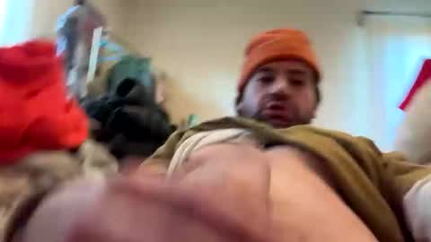 Snapshot of macrogirth chatting on 01/19/26, 01:37 macrogirth online show from 01/19/26, 01:37