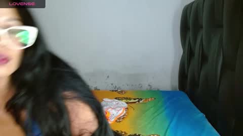 Snapshot of madam_klauss chatting on 12/19/24, 08:56 EMILY online show from 12/19/24, 08:56