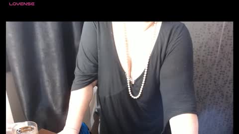 Snapshot of madam_sanjanne chatting on 02/25/26, 07:45 Madam Sanjanne online show from 02/25/26, 07:45