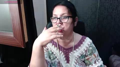 Snapshot of madam_sanjanne chatting on 07/01/26, 11:59 Madam Sanjanne online show from 07/01/26, 11:59