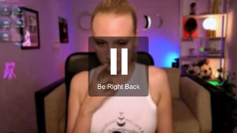 Snapshot of madam_ulis chatting on 06/27/26, 03:50 Ulis online show from 06/27/26, 03:50