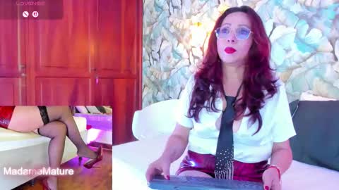 Snapshot of madame_angelic_1 chatting on 11/27/25, 04:03 Madam Angelic online show from 11/27/25, 04:03