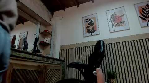 Snapshot of madame_ibby chatting on 06/27/26, 12:10 madame ibby online show from 06/27/26, 12:10