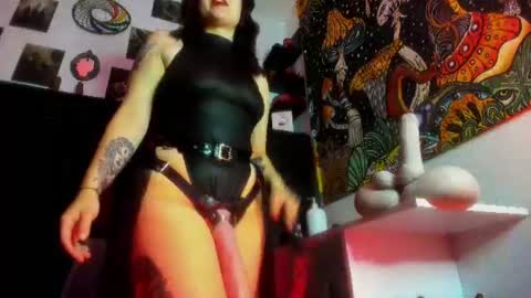 Snapshot of madame_ibby chatting on 07/28/26, 12:34 madame ibby online show from 07/28/26, 12:34