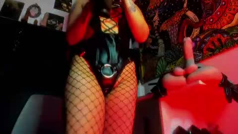 Snapshot of madame_ibby chatting on 07/31/26, 12:37 madame ibby online show from 07/31/26, 12:37