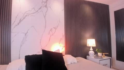 Snapshot of madame_lilith chatting on 06/19/26, 11:14 madame lilith online show from 06/19/26, 11:14