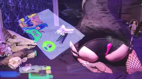 Madame Lucifer online show from 10/25/25, 09:39