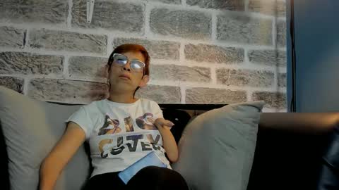 Madame online show from 05/03/26, 02:12