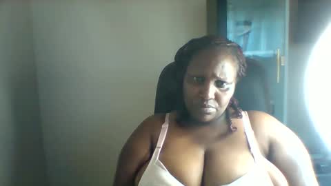 Snapshot of madame_pleasure40 chatting on 05/07/26, 10:31 madame_pleasure40 online show from 05/07/26, 10:31
