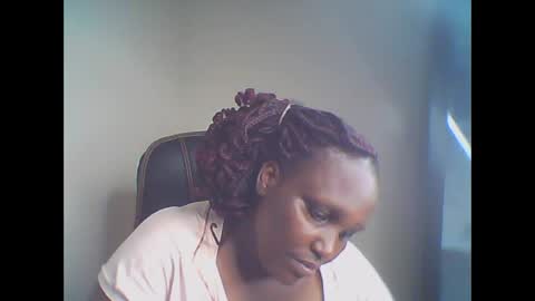 Snapshot of madame_pleasure40 chatting on 05/11/26, 05:21 madame_pleasure40 online show from 05/11/26, 05:21