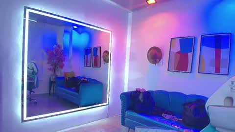 Snapshot of madame_scarllet chatting on 05/02/26, 11:26 Madame Scarllet online show from 05/02/26, 11:26