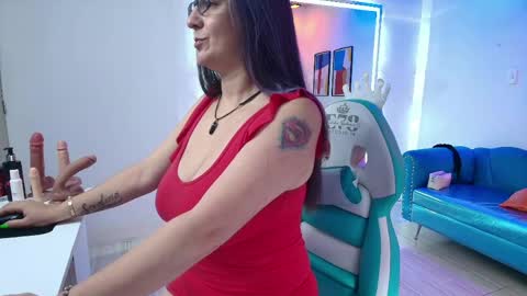 Snapshot of madame_scarllet chatting on 06/09/26, 11:33 Madame Scarllet online show from 06/09/26, 11:33