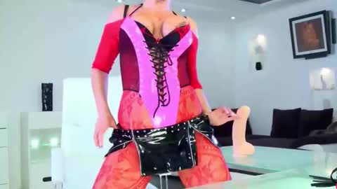 MadameXXX777 online show from 11/28/25, 02:36