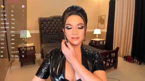 Snapshot of madammistressdominatrixxx chatting on 02/03/25, 12:47 Alison Kloss online show from 02/03/25, 12:47