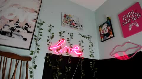 Snapshot of maddi_avalon chatting on 03/06/25, 03:46 Maddi Avalon online show from 03/06/25, 03:46