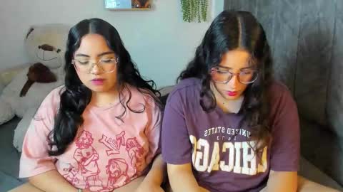 Snapshot of maddie_and_chelsea_ chatting on 12/22/25, 11:18 Maddie and Chelsea online show from 12/22/25, 11:18