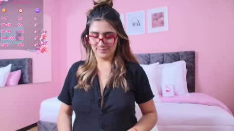 Maddie online show from 11/18/25, 08:02